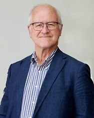 Michael Benton